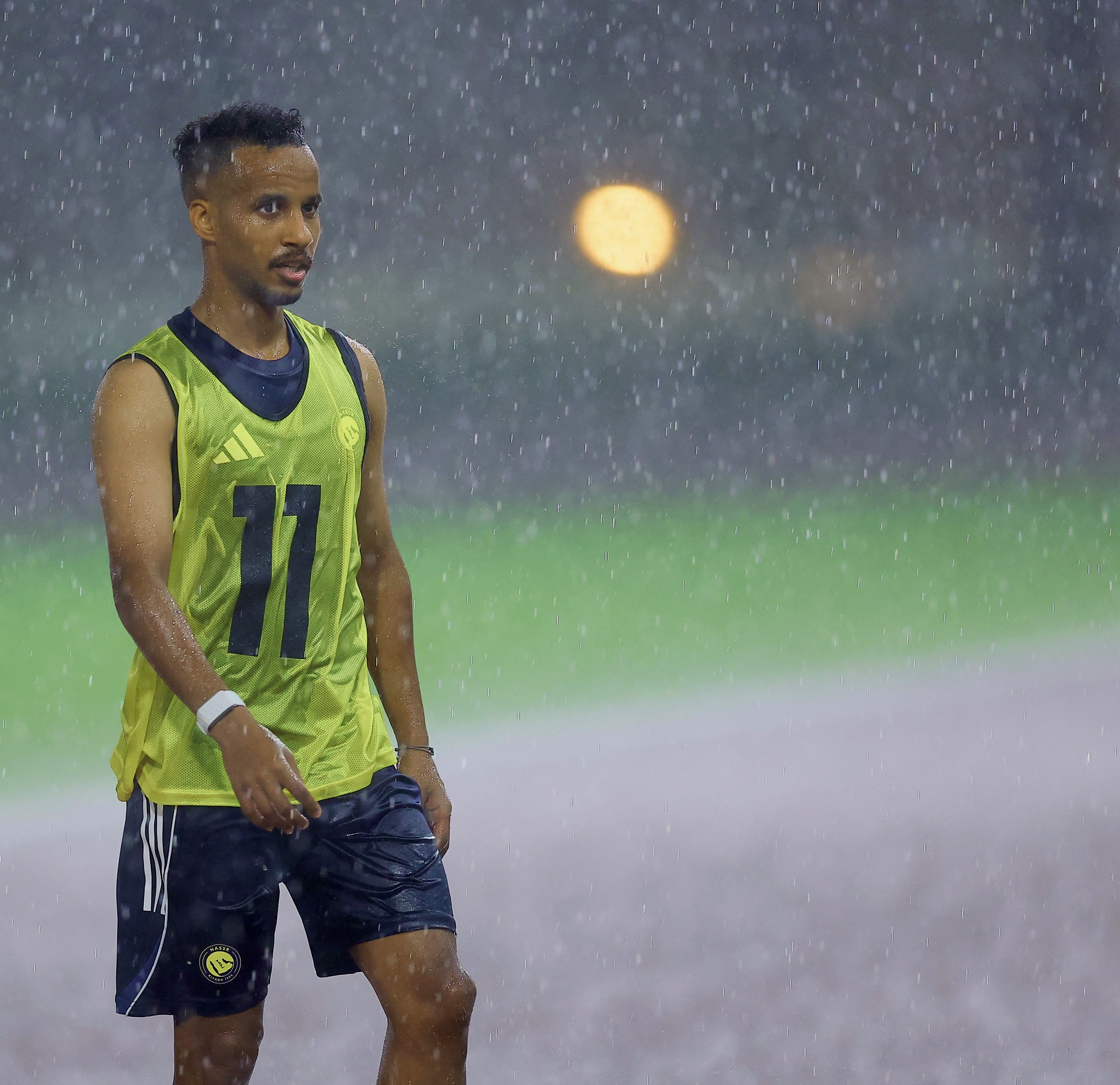 在香港开始, AA, amp