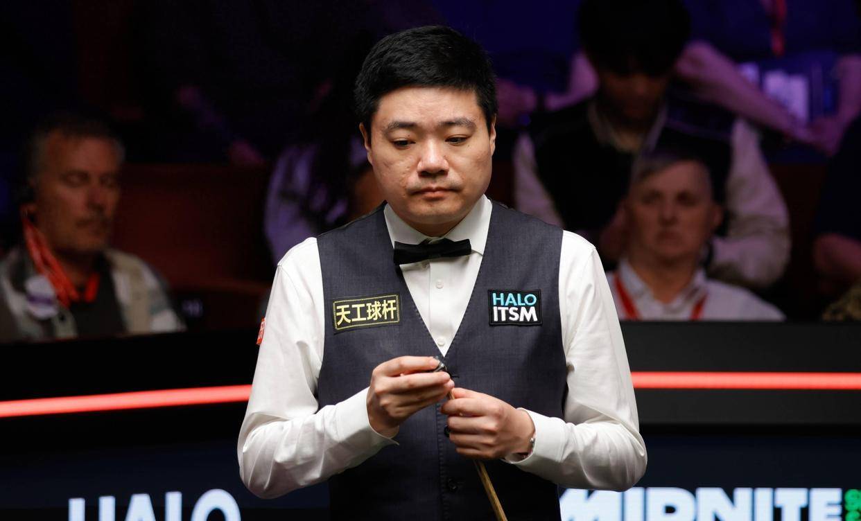 连球童都穿, 万英镑账单