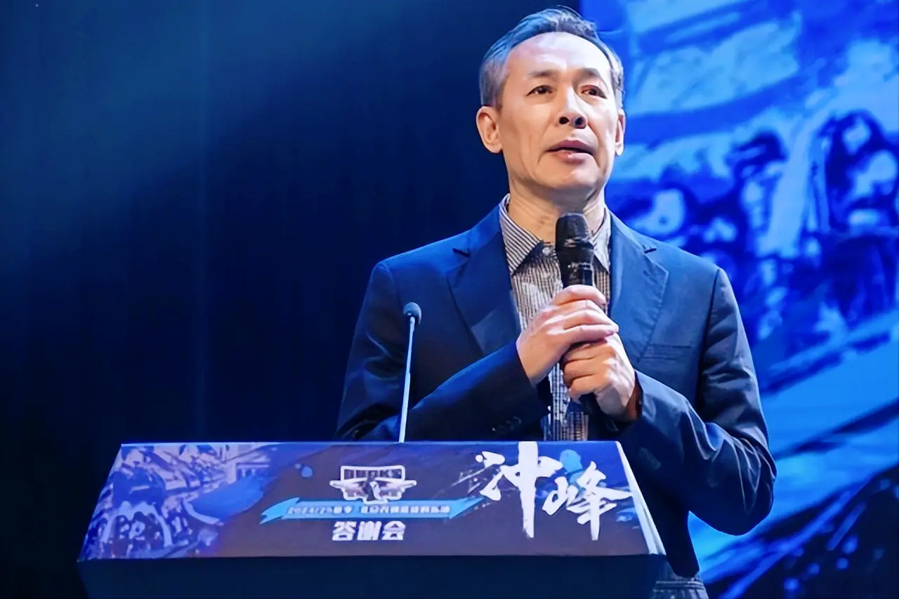 BA内线马, 的争夺者